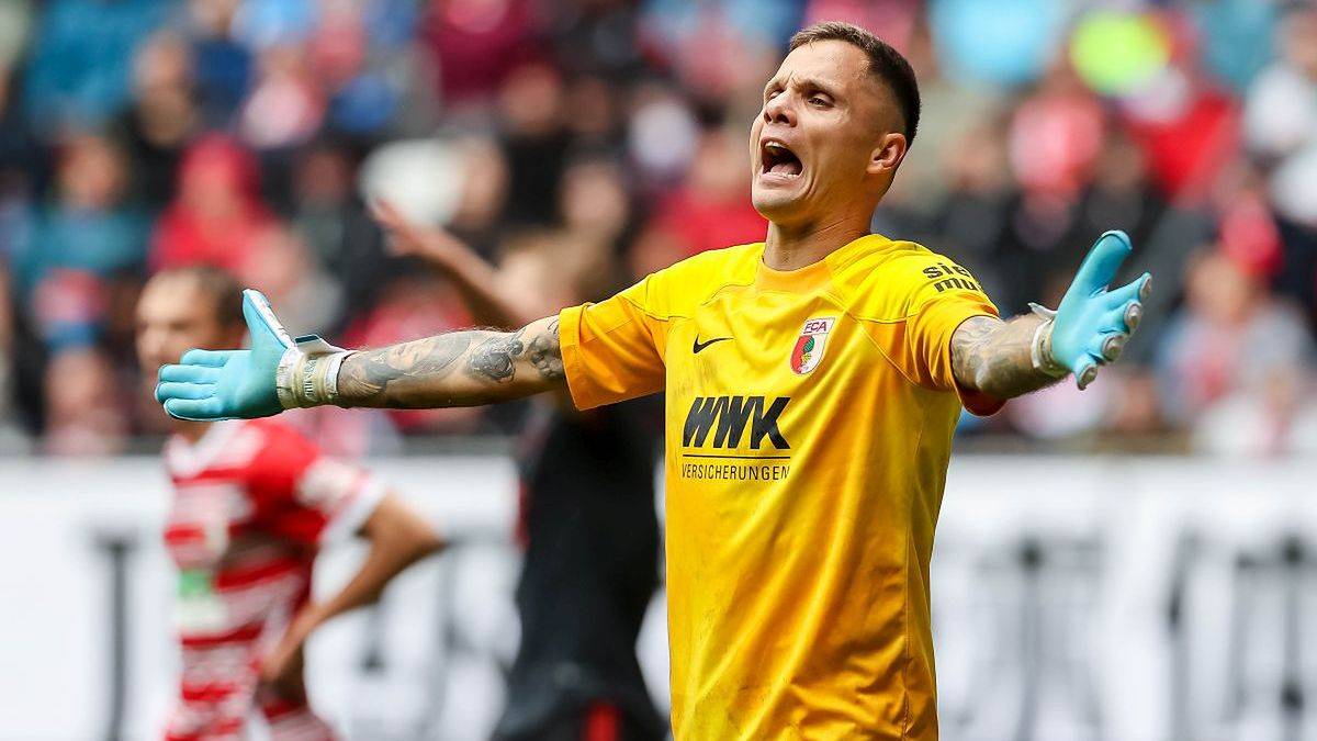 爱游戏活动-包含赛前德国杯焦点战,北京国安更衣室发声,赛场秩序良好,训练强度明显提升的词条