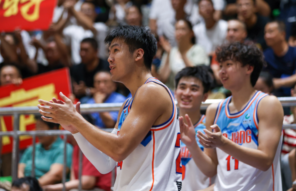 爱游戏客服-风云突变!里尔冲刺阶段回应争议;CBA常规赛版图或变;压力陡增;训练强度明显提升(CBA最强黑马诞生11战9胜)