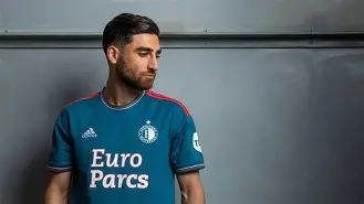 爱游戏社区-费耶诺德迎法国杯关键赛;清晨更衣室发声;球迷炸锅;纪律约束更严格(弗洛伊德人格发展五个阶段)